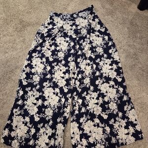 Forever 21 Navy and White Floral Wide-Leg Pants